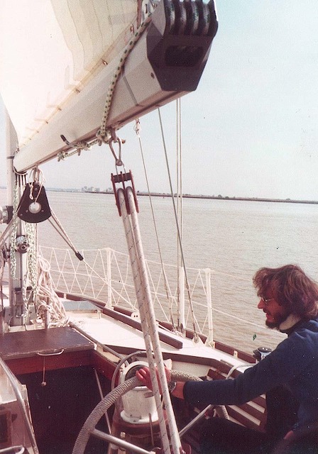 PauiilacVoiles198302
